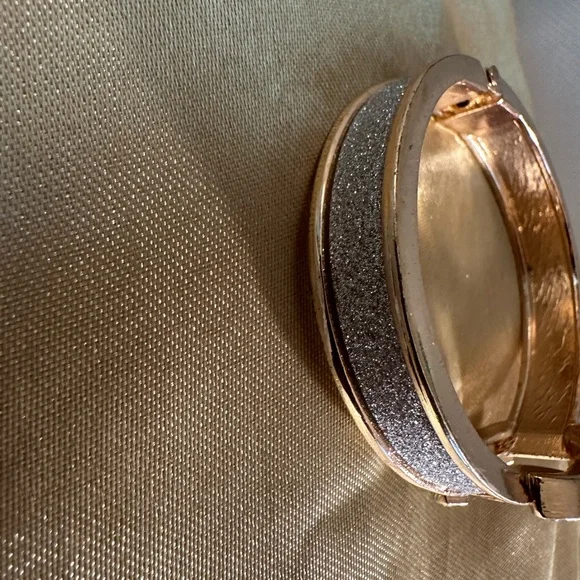 Chic Gold and Silver Crystal Bracelet - Picture 6 of 9